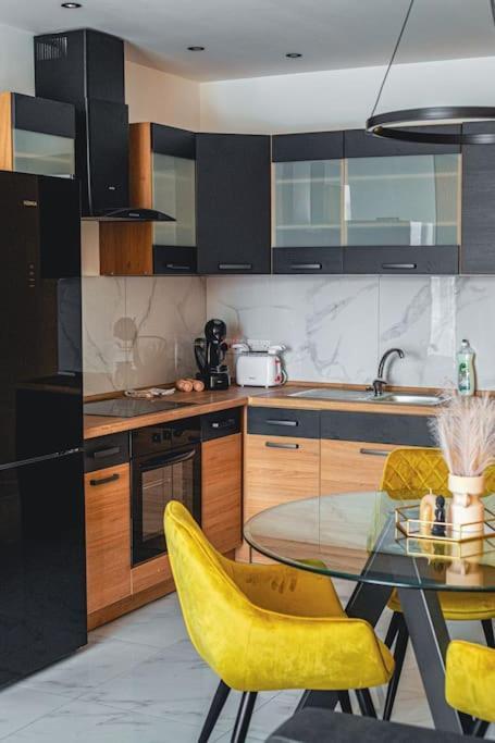 Stylish Seafront Spinola Apartment Saint Julian's Exterior photo