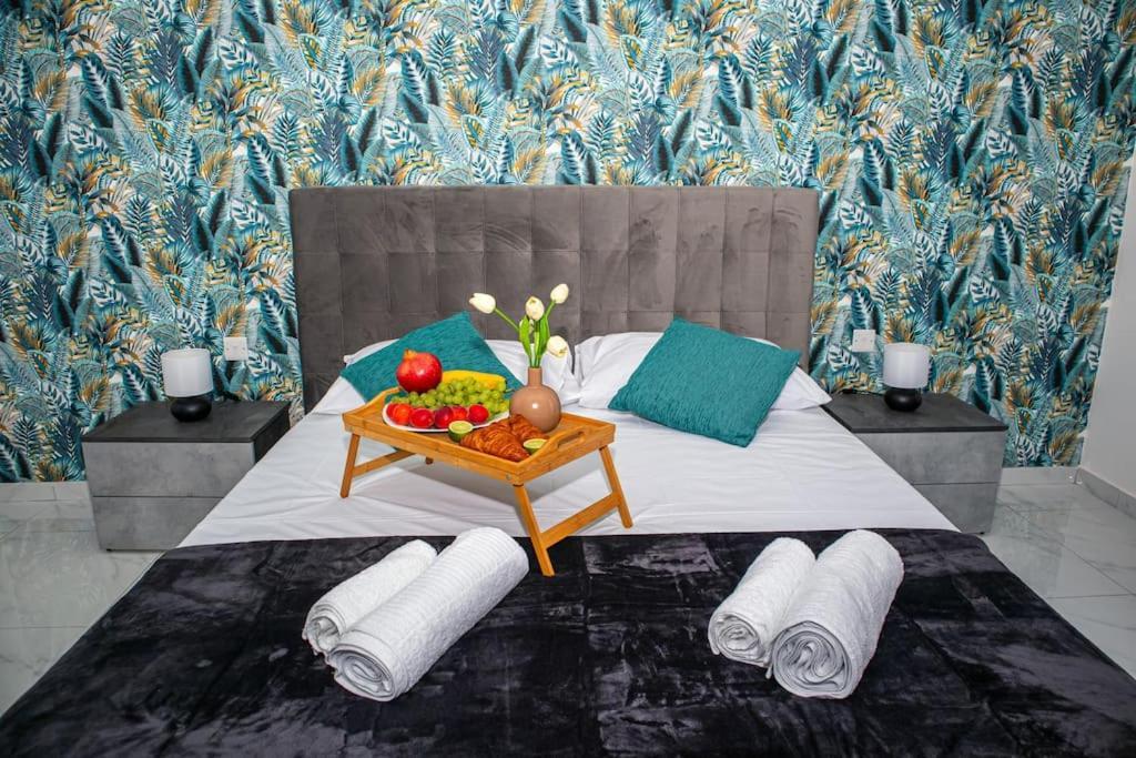 Stylish Seafront Spinola Apartment Saint Julian's Exterior photo